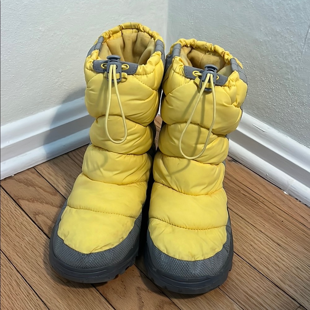 Yellow Puffer Snow Boots